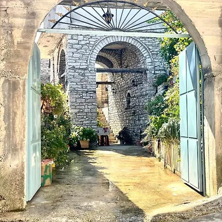 Nyaraló Kubeja Gjirokastra