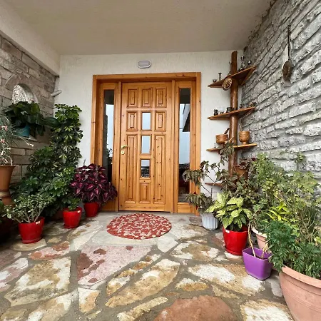 Kubeja Holiday home *